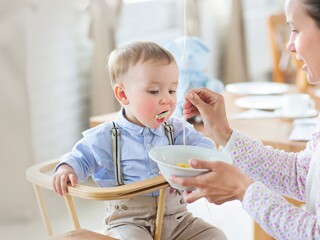 การปลูกฝังพฤติกรรมการกินที่ดีให้ลูกน้อย